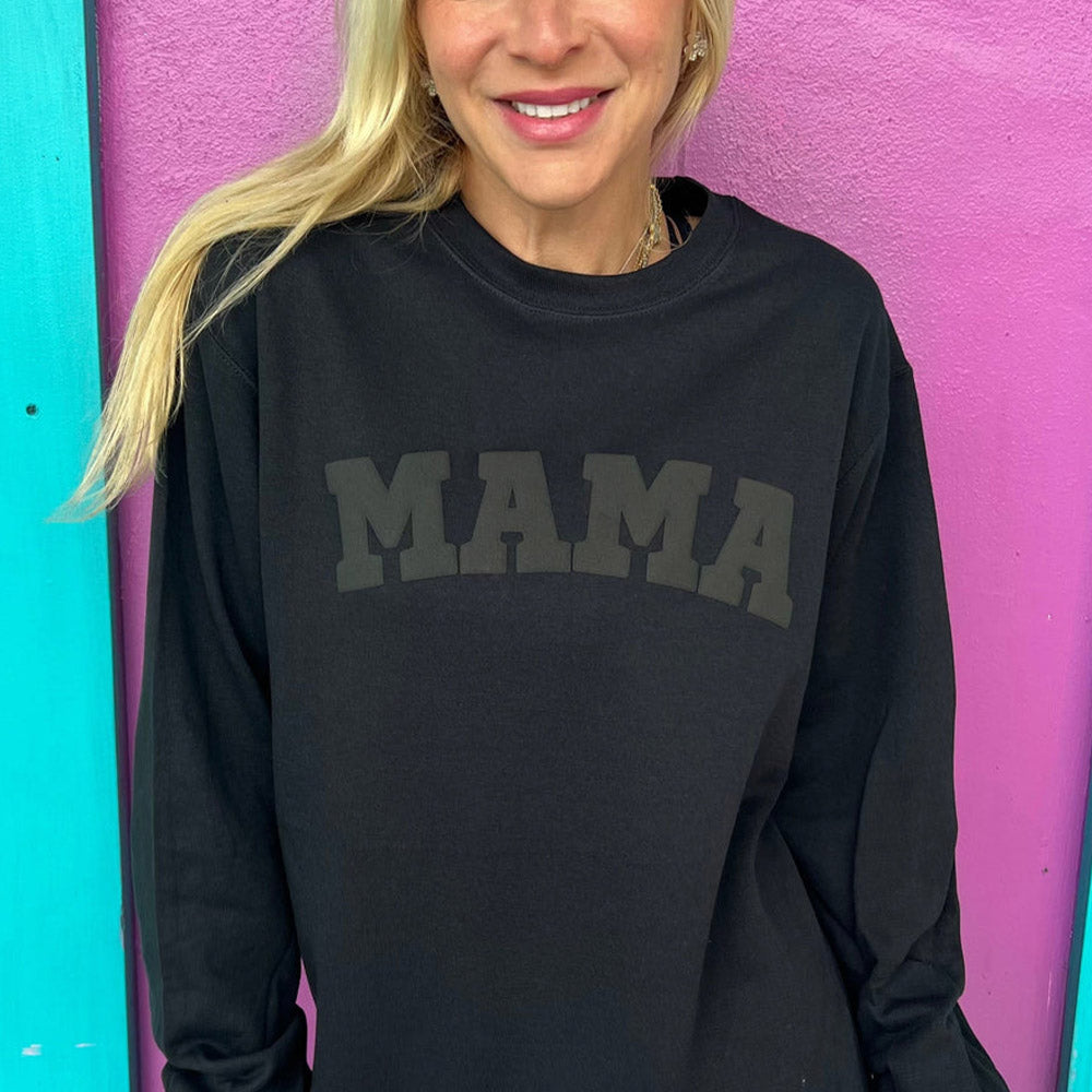 Personalisiertes Mama Puff Vinyl Sweatshirt mit Kindernamen auf dem Ärmel Muttertagsgeschenk