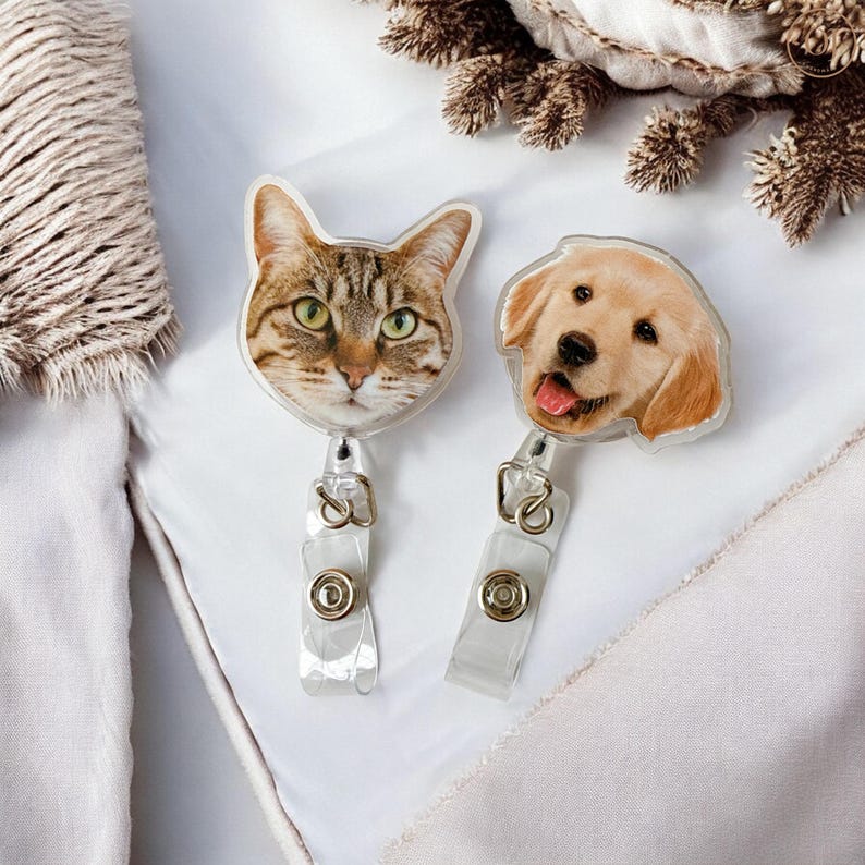 Personalized Pet Face Badge Reel – Custom Dog or Cat Photo ID Holder for Nurses, Teachers & Students
