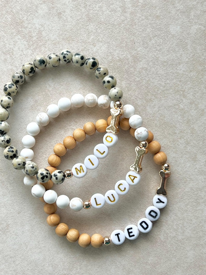 Personalized Pet Name Bracelet – Beaded Dog Name Bracelet, Custom Memorial Gift for Dog Moms