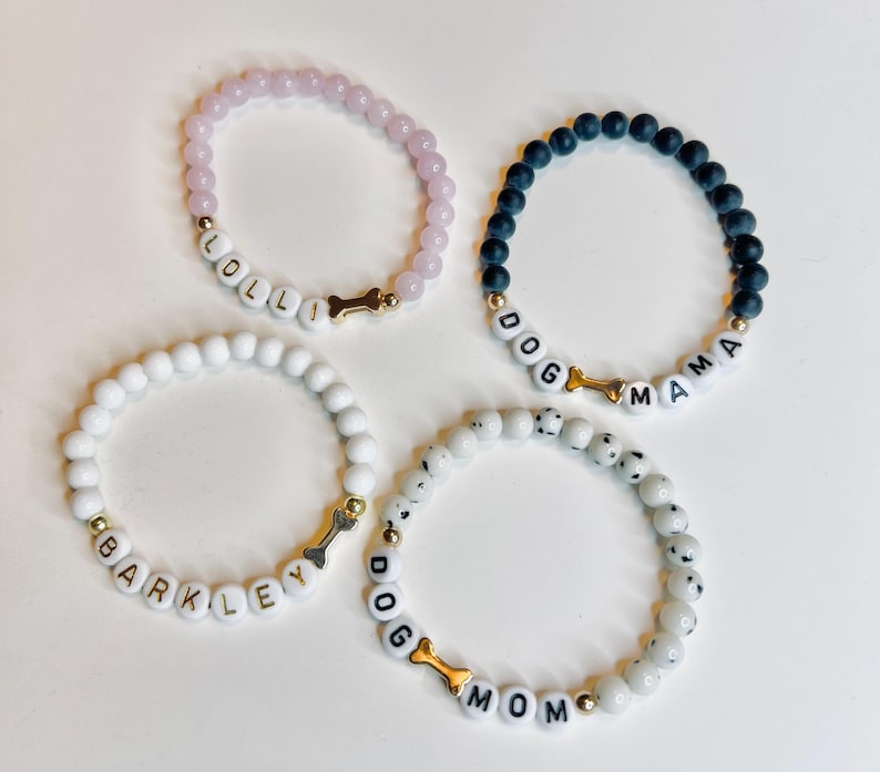 Personalized Pet Name Bracelet – Beaded Dog Name Bracelet, Custom Memorial Gift for Dog Moms