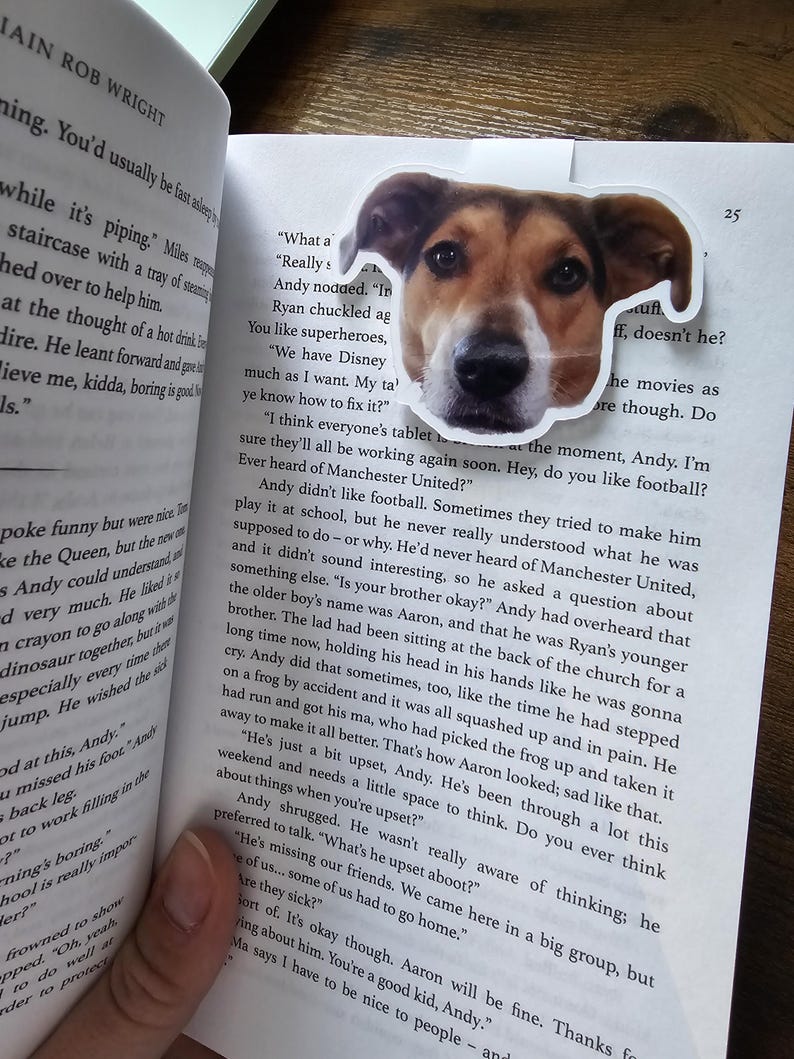 Custom Pet Portrait Magnetic Bookmark – Personalized Back To School Gift for Dog & Cat Lovers
