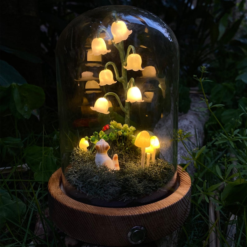 Handmade Lily of the Valley Mushroom Lamp Custom Pet Figurines Cat and Lilies Birth Flower Light Birthday Christmas Gift for Pet Lovers