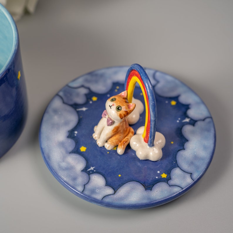 Custom Pet Memorial Urn – Handmade Ceramic Dog/Cat Urn for Ashes with Pet figurine and Name Pet Keepsake Gift