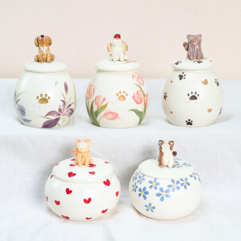 Custom Pet Memorial Urn – Handmade Ceramic Dog/Cat Urn for Ashes with Pet figurine and Name Pet Loss Gift