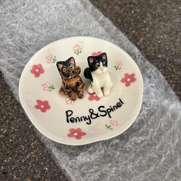 Custom Pet Ring Dish Personalized Pet Figurine Ceramic Jewelry Holder Unique Gift for Pet Lover