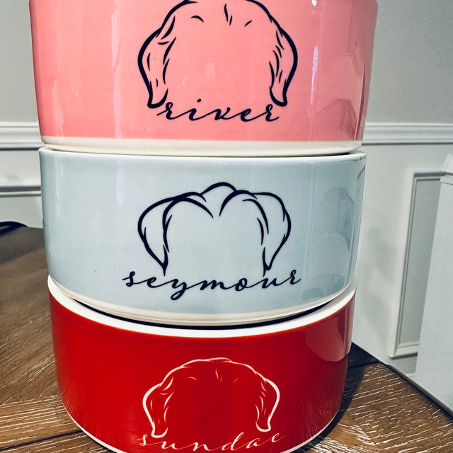Personalisierter Hundenapf aus Keramik mit Hundeohr und Namen als Geschenk für Tierliebhaber