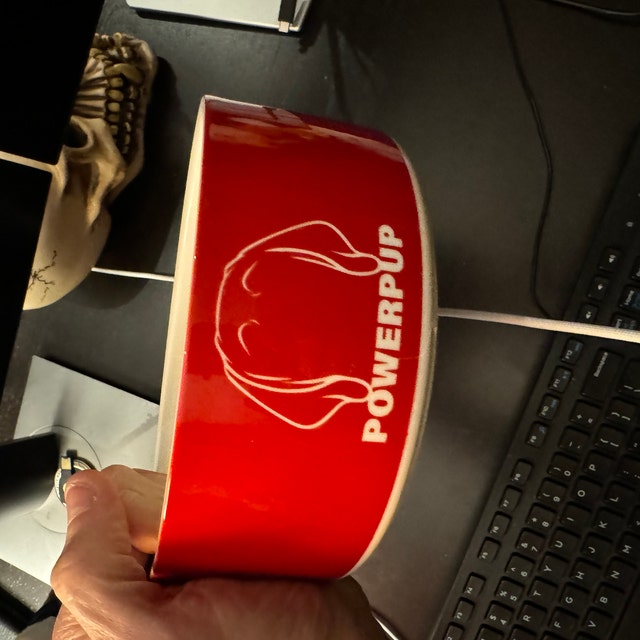 Personalisierter Hundenapf aus Keramik mit Hundeohr und Namen als Geschenk für Tierliebhaber