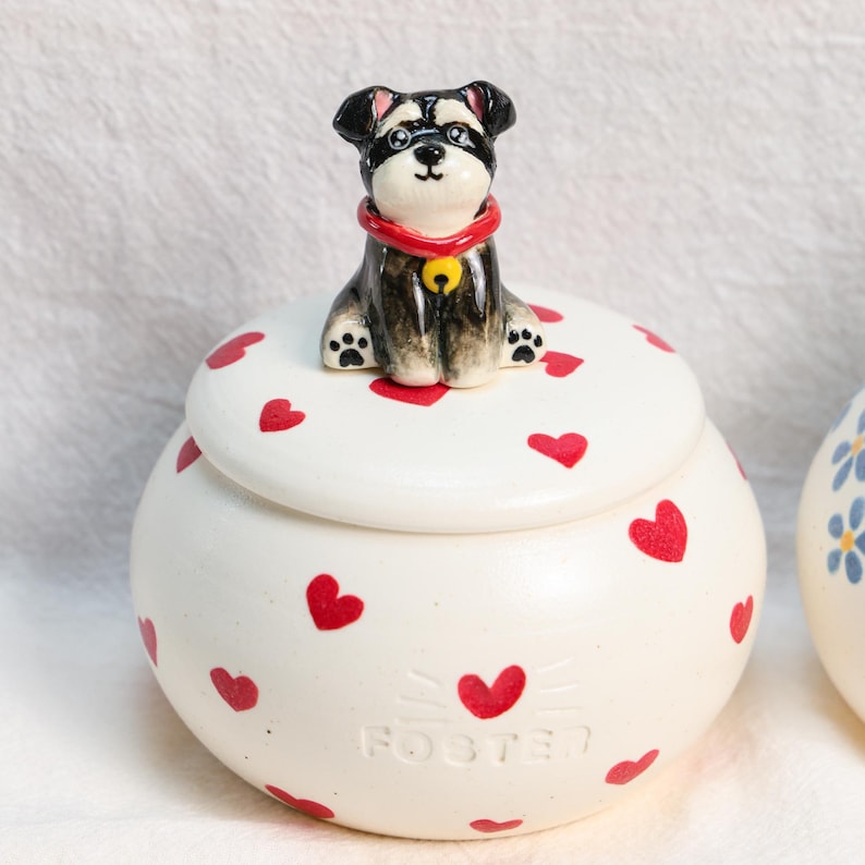 Custom Pet Memorial Urn – Handmade Ceramic Dog/Cat Urn for Ashes with Pet figurine and Name Pet Loss Gift