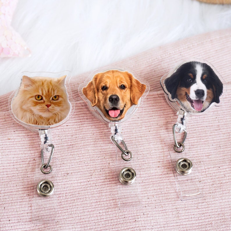Personalized Pet Face Badge Reel – Custom Dog or Cat Photo ID Holder for Nurses, Teachers & Students