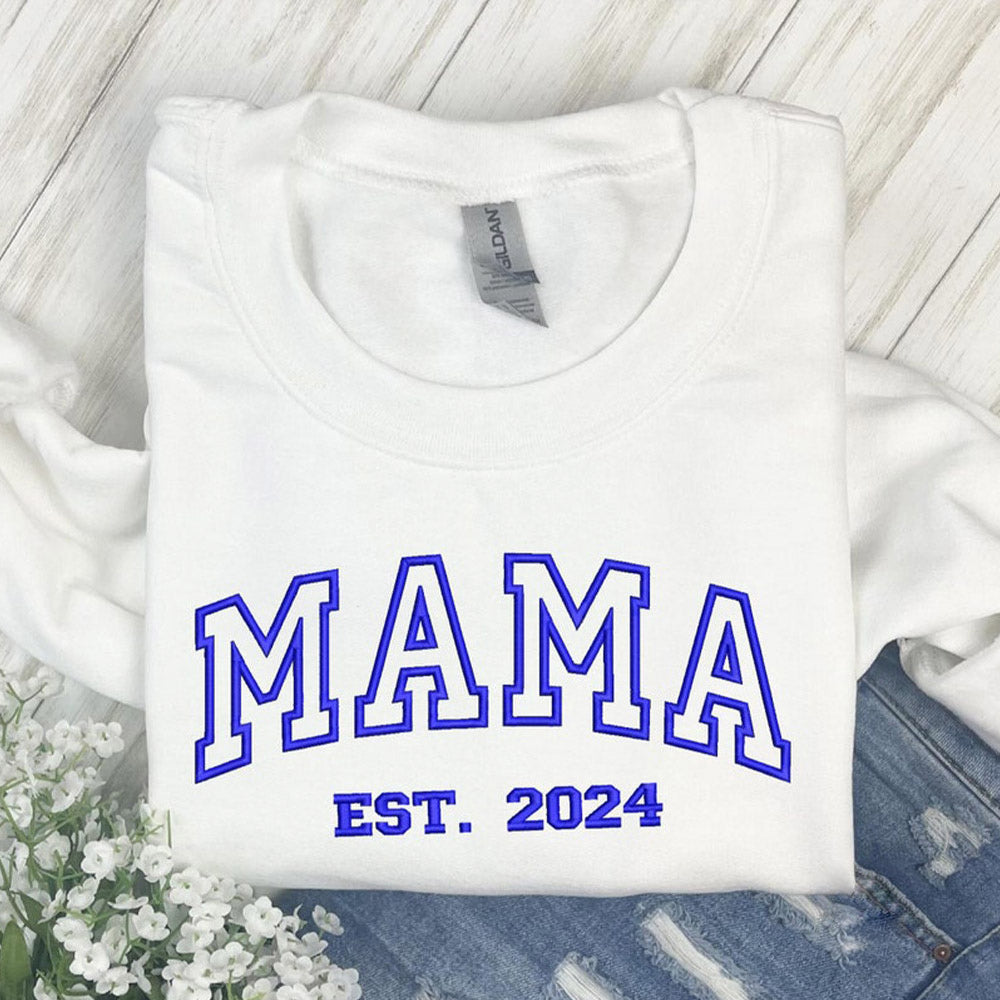 Personalisiertes besticktes Mama EST Year Sweatshirt Muttertagsgeschenk für Mama