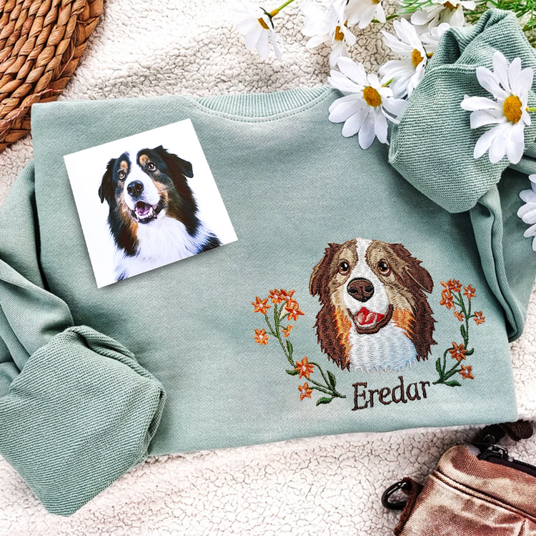 Embroidered Pet Portrait Sweatshirt with Pet Face and Wreath Christmas Gift for Pet Lovers