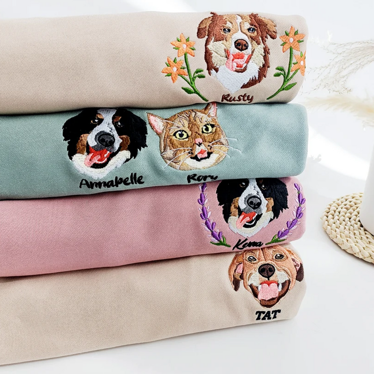 Embroidered Pet Portrait Sweatshirt with Pet Face and Wreath Christmas Gift for Pet Lovers