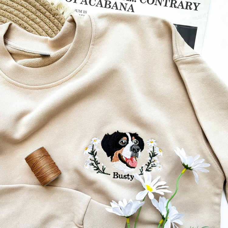 Embroidered Pet Portrait Sweatshirt with Pet Face and Wreath Christmas Gift for Pet Lovers
