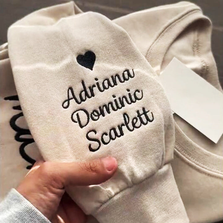 Benutzerdefinierte bestickte Mama Sweatshirt mit Kindernamen auf Ärmel Muttertagsgeschenk für Mama Oma