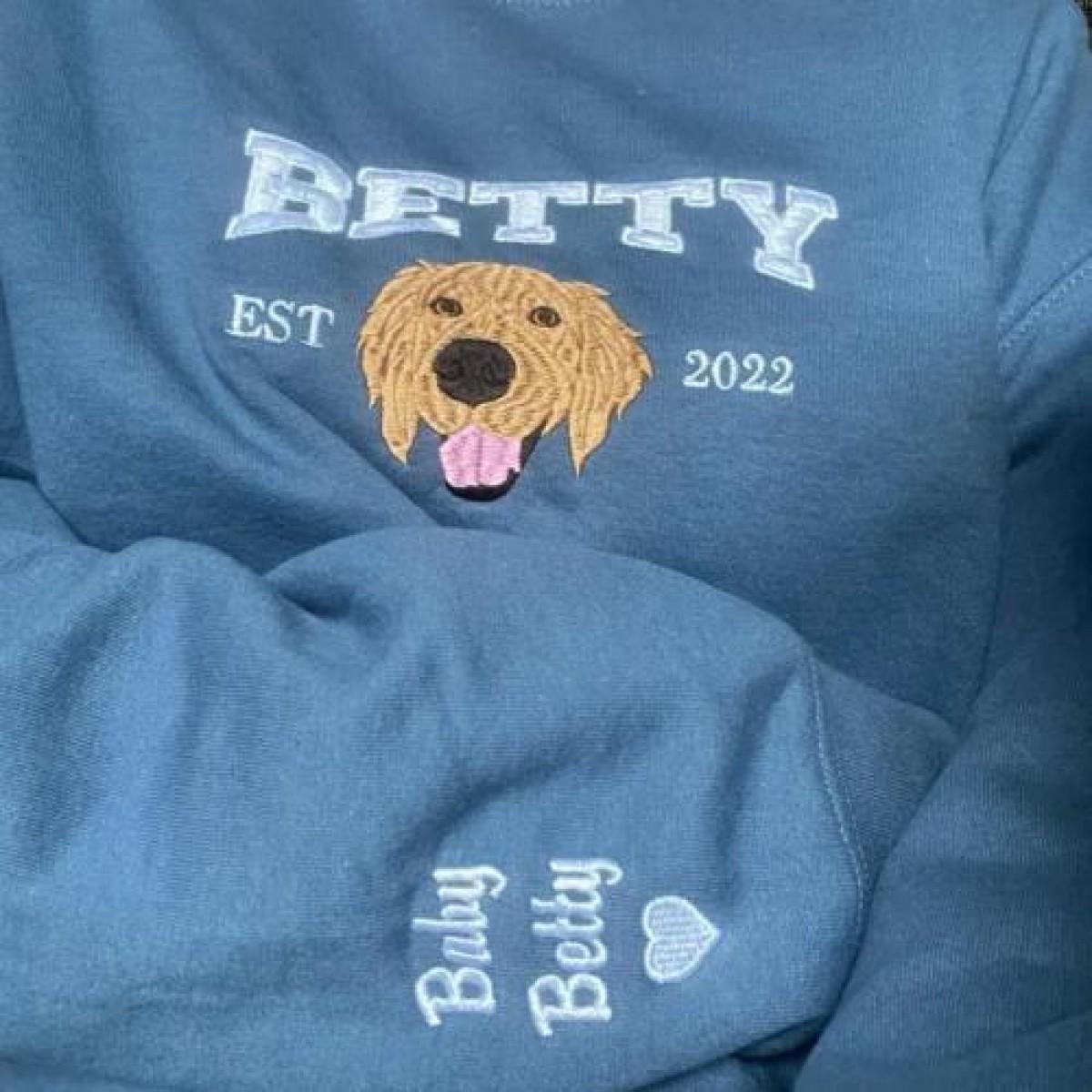 Personalized Embroidered Pet Dog Face and Name Est Sweatshirt Keepsake Gift for Pet Lovers