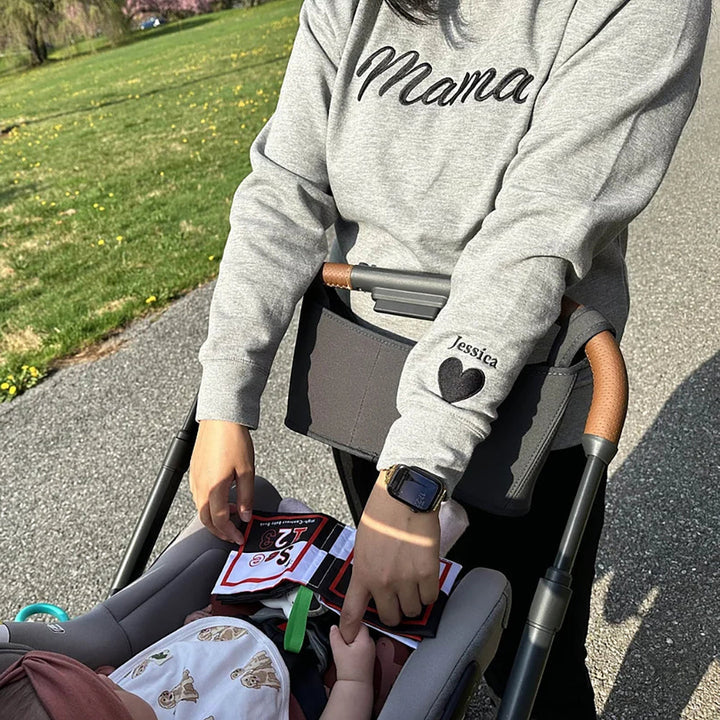 Besticktes Mama-Sweatshirt mit Kindernamen auf dem Ärmel, Geschenk für Mama, Muttertag, Geburtstagsgeschenke
