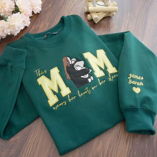 Besticktes MAMA-Sweatshirt mit Rundhalsausschnitt und Kindernamen auf dem Ärmel, Muttertagsgeschenk für Mama