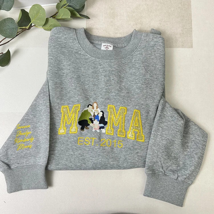 Personalized Embroidered Glitter Mom Sweatshirt Hoodie with Family Photo Mother's Day Gift for Mom Nana