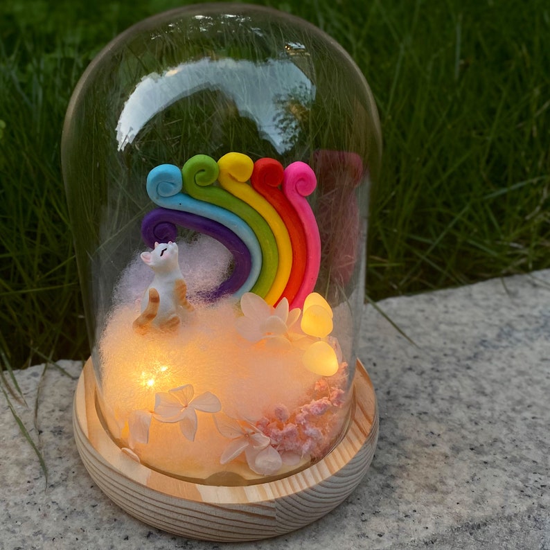 Custom Pet Figure Rainbow Mushroom Night Ligh Pet Memorial Gift Loss Dog/Cat Sympathy Gift