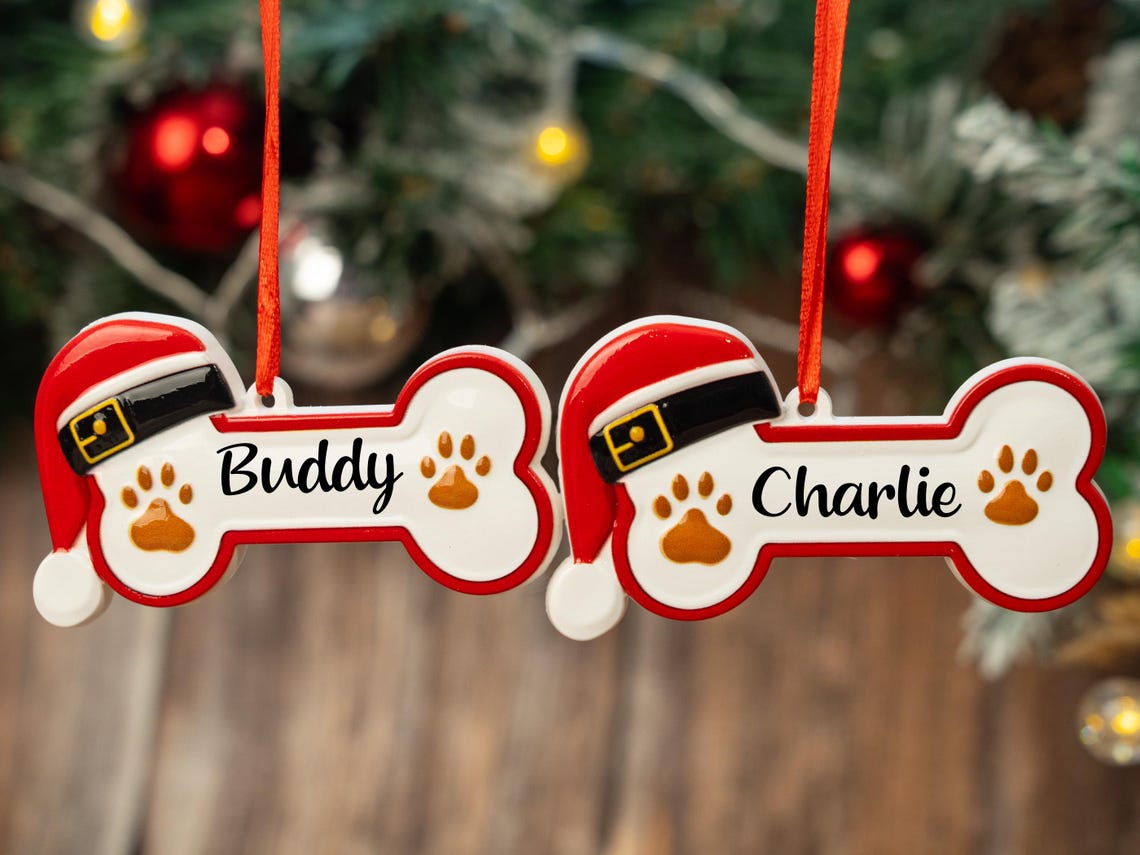 Personalized Dog Paw & Bone Ornament 2025 – Custom Resin Christmas Tree Decoration, New Puppy Gift, Pet Keepsake for Dog Owners