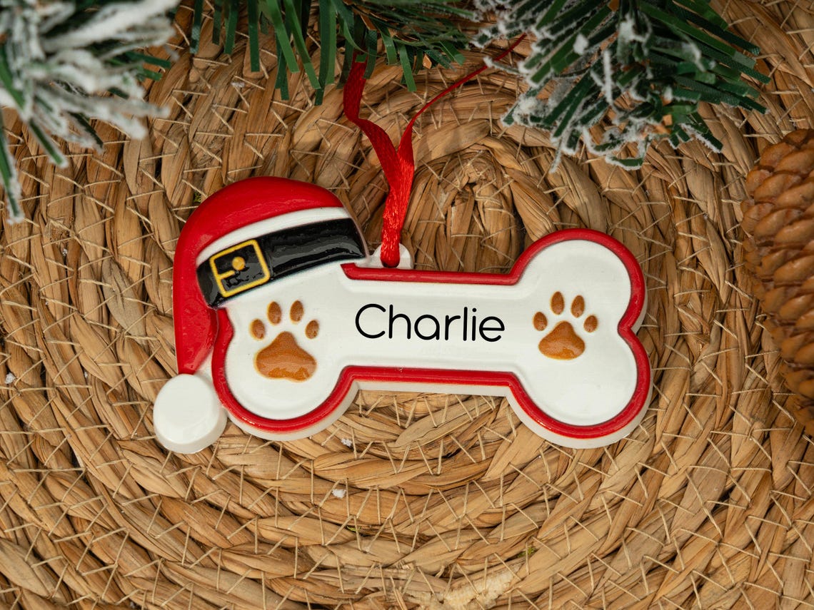 Personalized Dog Paw & Bone Ornament 2025 – Custom Resin Christmas Tree Decoration, New Puppy Gift, Pet Keepsake for Dog Owners