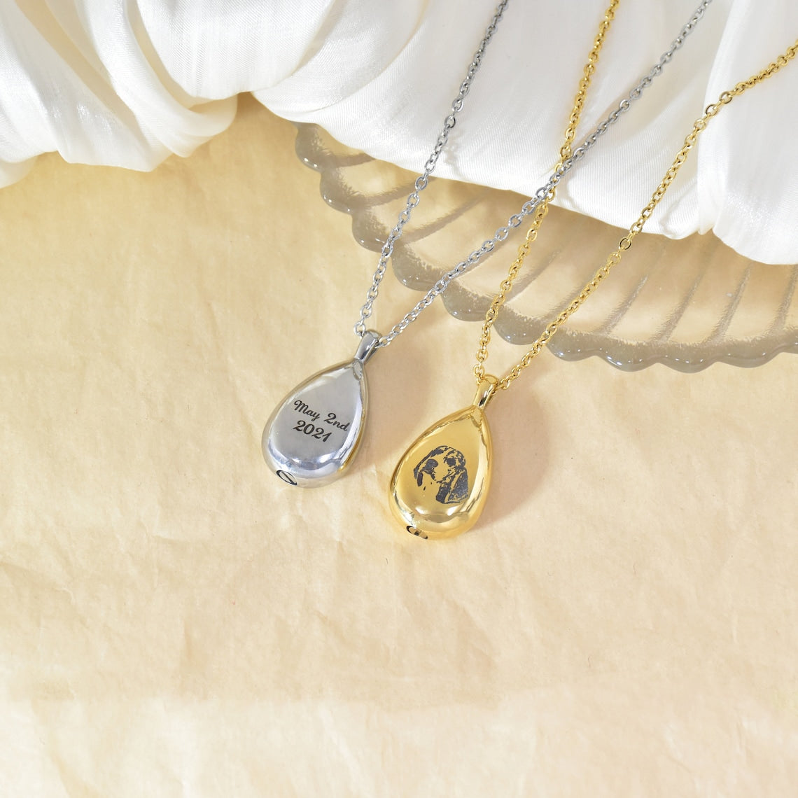 Personalized Dog Cat Photo Portrait Necklace Pet Memorial Gift For Dog Cat Mom