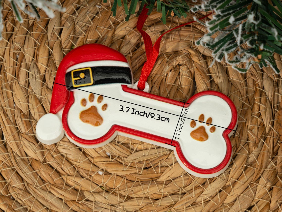 Personalized Dog Paw & Bone Ornament 2025 – Custom Resin Christmas Tree Decoration, New Puppy Gift, Pet Keepsake for Dog Owners