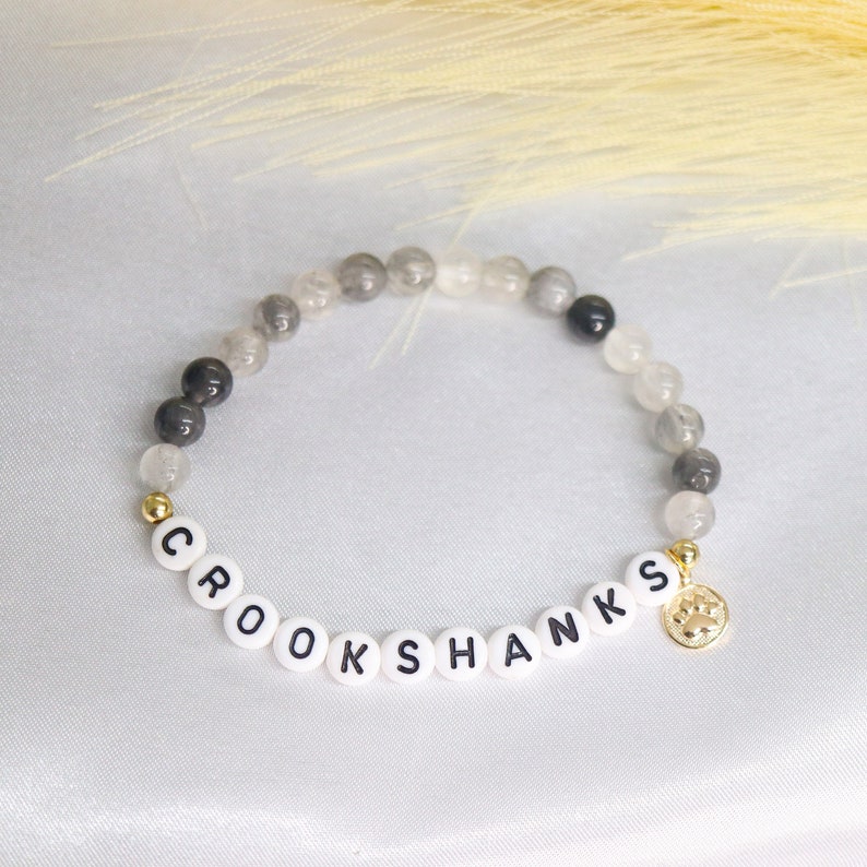 Personalized Pet Name Bracelet – Cat/Dog Name Beaded Bracelet with Paw Charms Gift for Dog Moms Pet Keepsake Gift