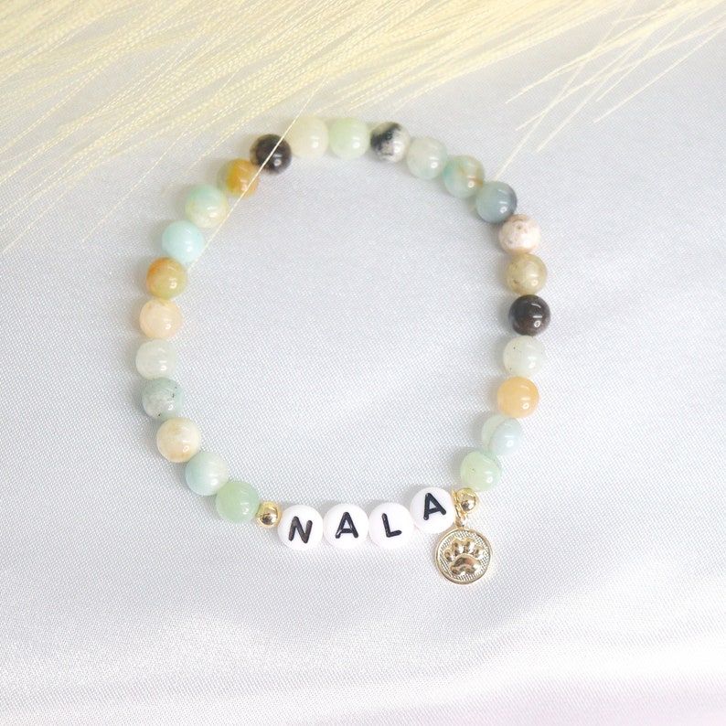 Personalized Pet Name Bracelet – Cat/Dog Name Beaded Bracelet with Paw Charms Gift for Dog Moms Pet Keepsake Gift