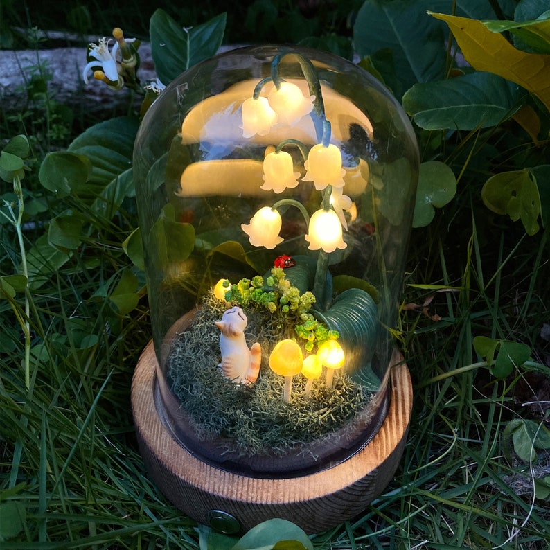 Handmade Lily of the Valley Mushroom Lamp Custom Pet Figurines Cat and Lilies Birth Flower Light Birthday Christmas Gift for Pet Lovers