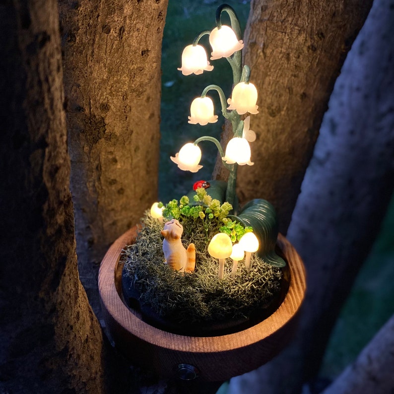 Handmade Lily of the Valley Mushroom Lamp Custom Pet Figurines Cat and Lilies Birth Flower Light Birthday Christmas Gift for Pet Lovers