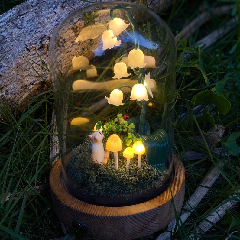 Handmade Lily of the Valley Mushroom Lamp Custom Pet Figurines Cat and Lilies Birth Flower Light Birthday Christmas Gift for Pet Lovers