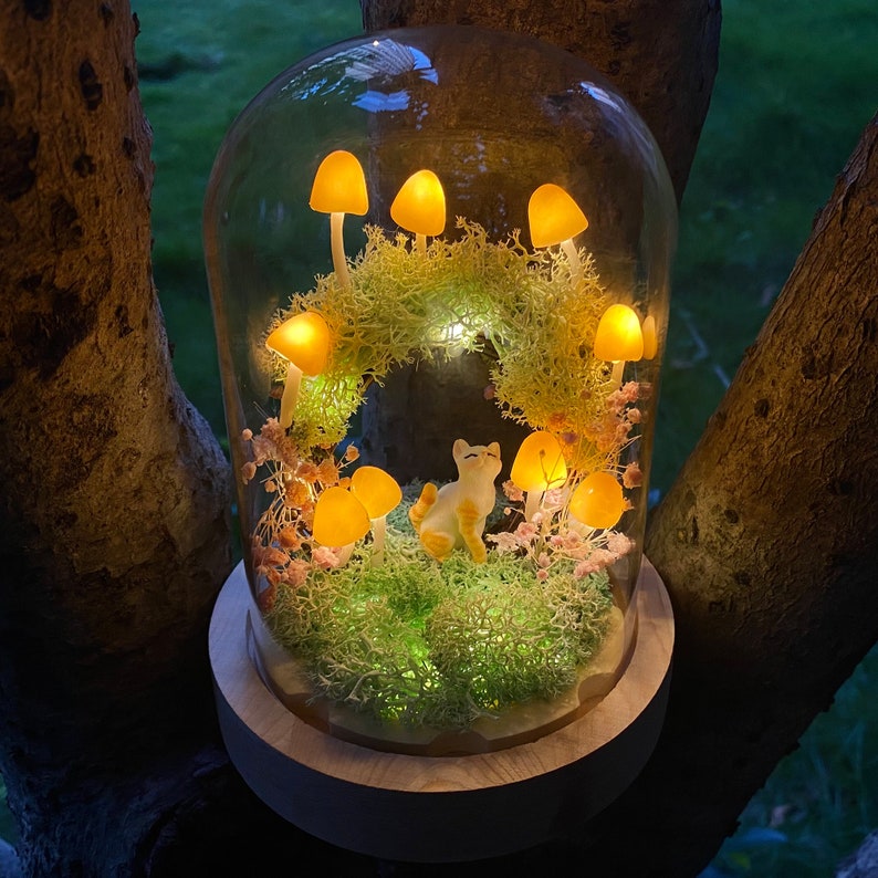 Custom Pet Figurine Mushroom Wreath Night Light Birthday Christmas Gift For Pet Lovers