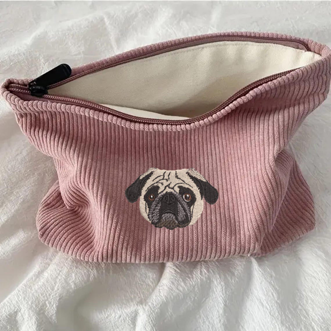 Trousse de maquillage personnalisée avec portrait d'animal brodé – Trousse de maquillage personnalisée en velours côtelé pour mamans de chiens et de chats, cadeau d'anniversaire pour femmes