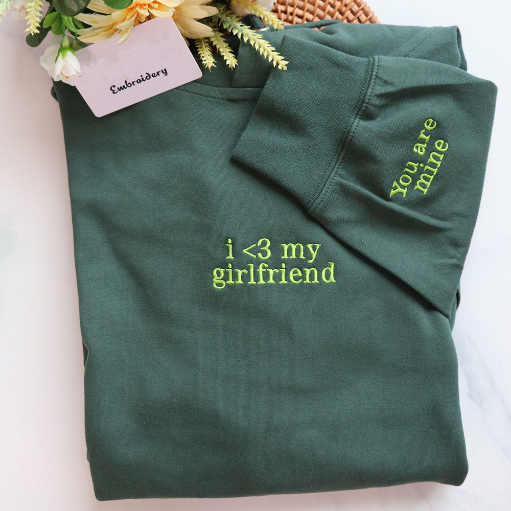 Benutzerdefinierter Hoodie für Paare mit Stickerei „I Love My Girlfriend Boyfriend“, passender Hoodie, Geschenkideen zum Jahrestag, Valentinstagsgeschenke für Paare