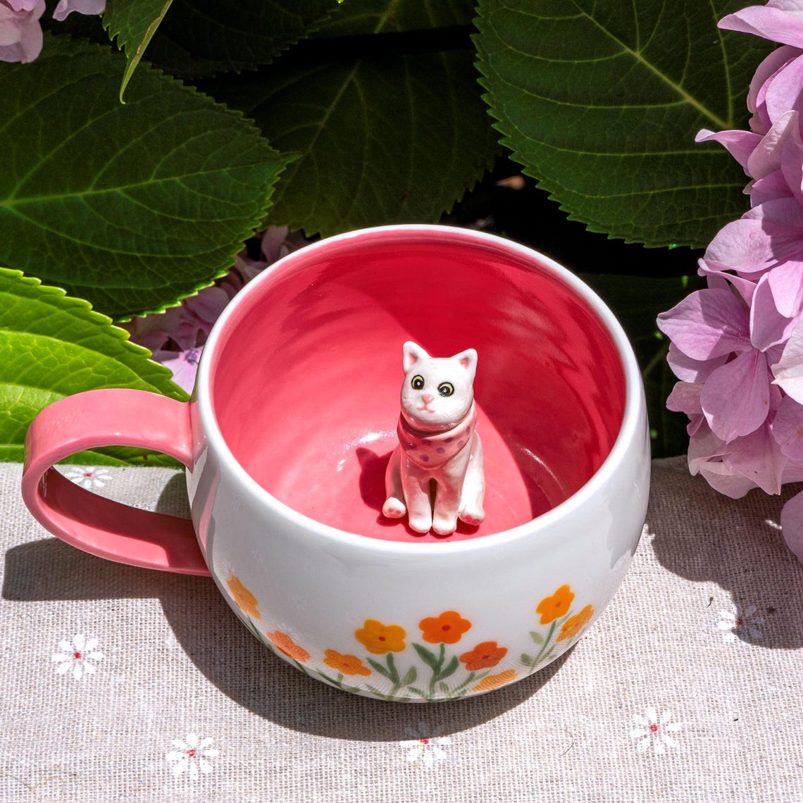 Custom Pet Figurine Mug with Name – Handmade Cat & Dog Ceramic Mug Christmas Keepsake Gift for Pet Lovers