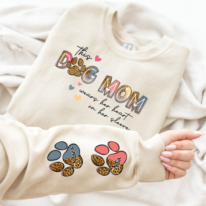 Personalisiertes Hundemama-Sweatshirt mit Kosenamen am Ärmel