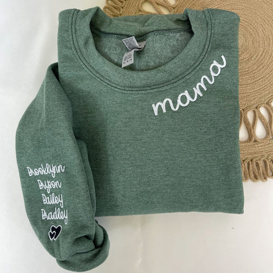 Besticktes Mama-Sweatshirt mit Kindernamen auf dem Ärmel, Muttertagsgeschenk