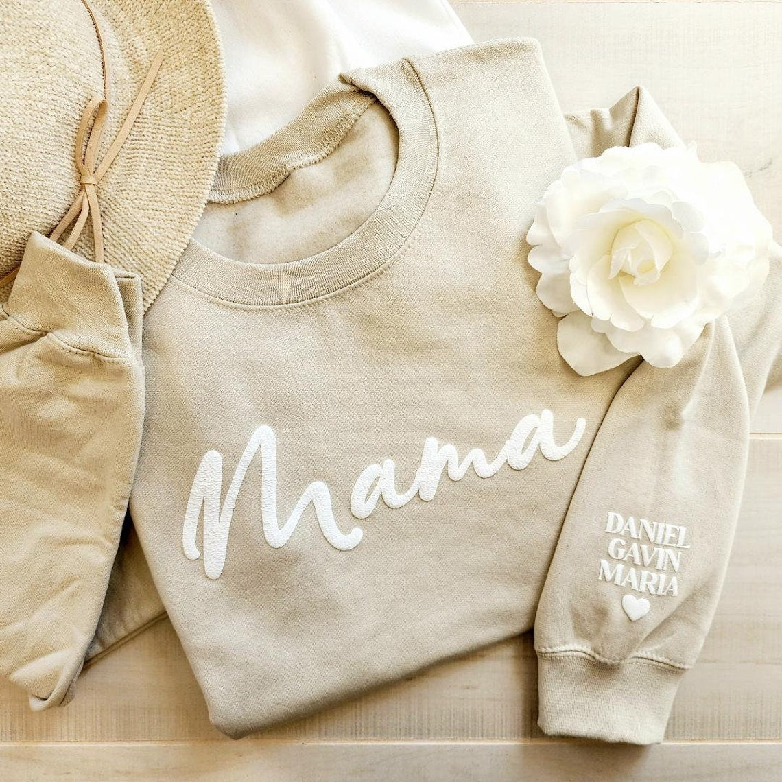 Personalisiertes Mama Puff Sweatshirt mit Kindernamen auf dem Ärmel Muttertag Geburtstagsgeschenk für Mama