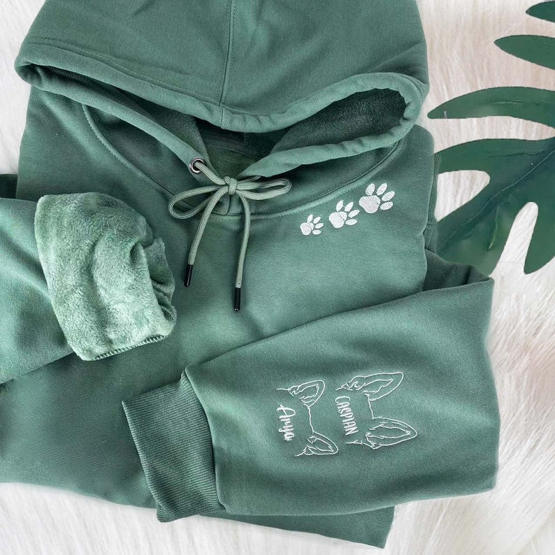 SCHLUSSVERKAUF!! Personalisiertes Herz auf meinem Ärmel, bestickter Rundhalsausschnitt mit Hundeohr, Geschenk für Haustierliebhaber
