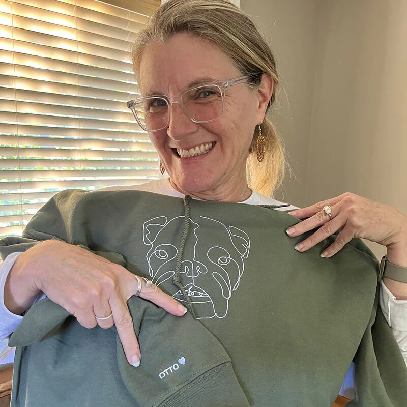 Custom Embroidered Line Art Pet Portrait Outline Sweatshirt Hoodie Gift For Dog/Cat Owner Pet Lovers