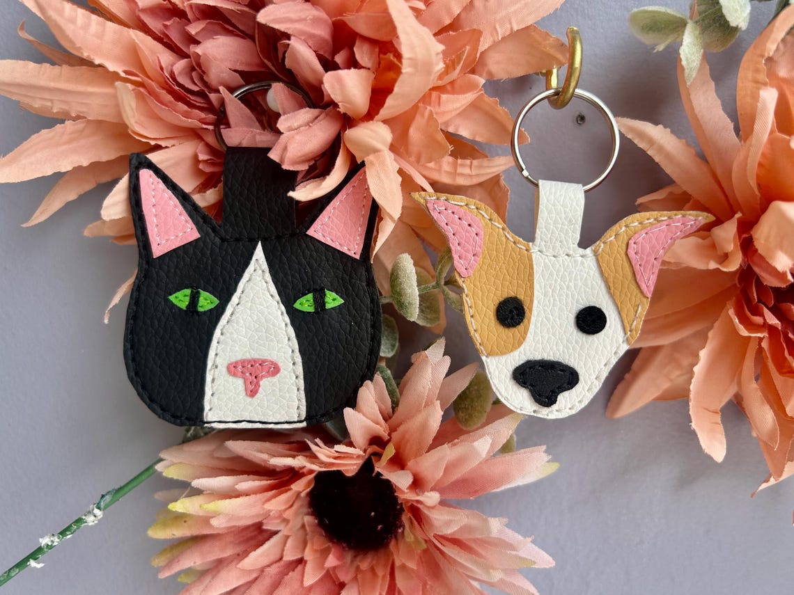 Personalisiertes Gedenkschild für Haustierhalsband mit Haustierohr und Namen, Geschenk für Tierliebhaber