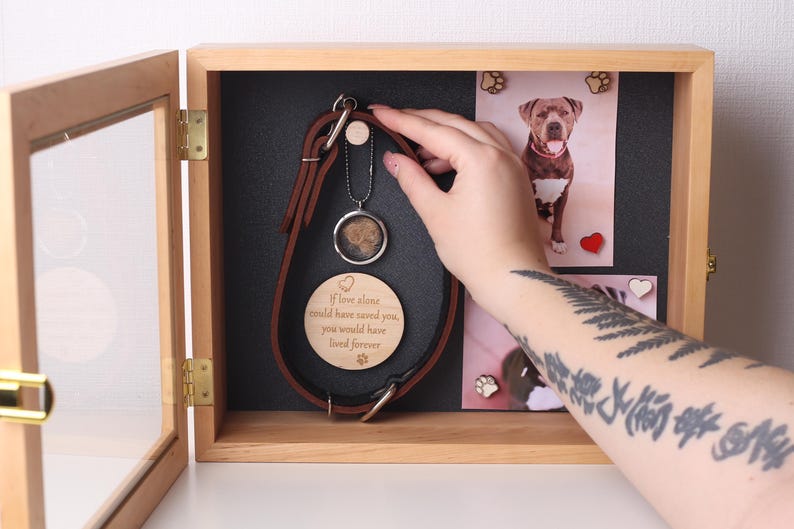 Custom Memorial Shadow Box for Pets Dog Collar Memory Frame with Personalized Plaque Pet Owner Gift with Magnetic Clips