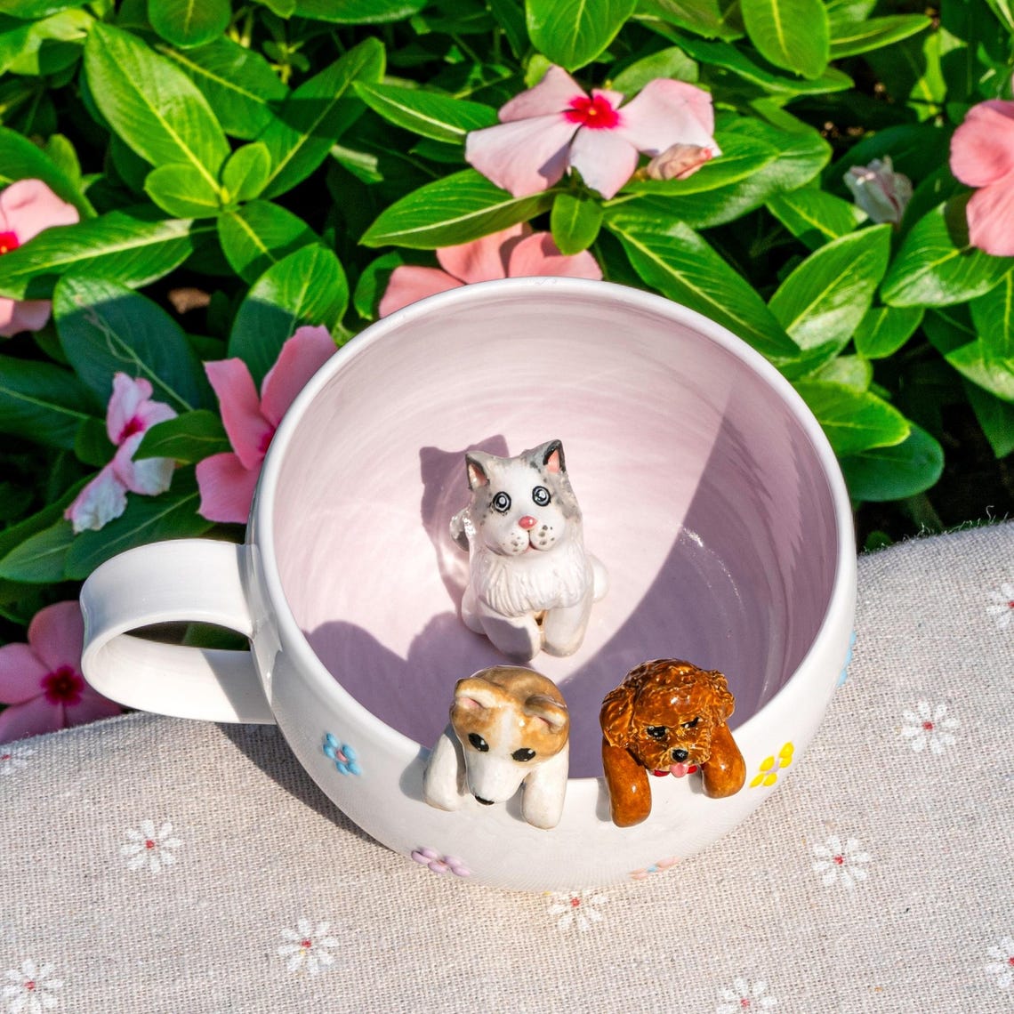 Custom Pet Figurine Mug with Name – Handmade Cat & Dog Ceramic Mug Christmas Keepsake Gift for Pet Lovers