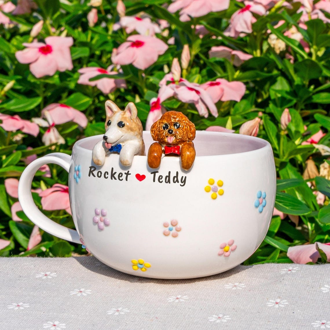 Custom Pet Figurine Mug with Name – Handmade Cat & Dog Ceramic Mug Christmas Keepsake Gift for Pet Lovers