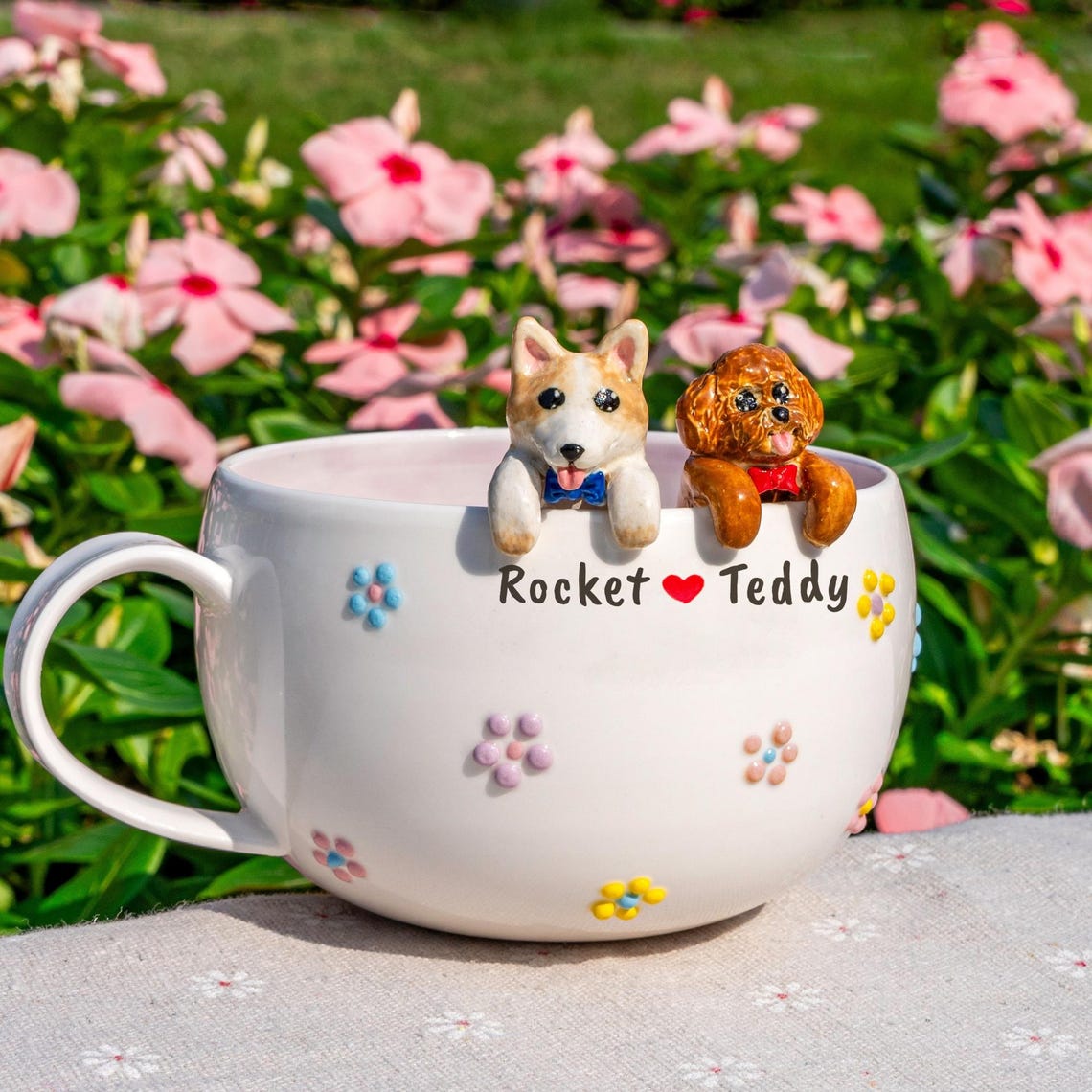 Custom Pet Figurine Mug with Name – Handmade Cat & Dog Ceramic Mug Christmas Keepsake Gift for Pet Lovers