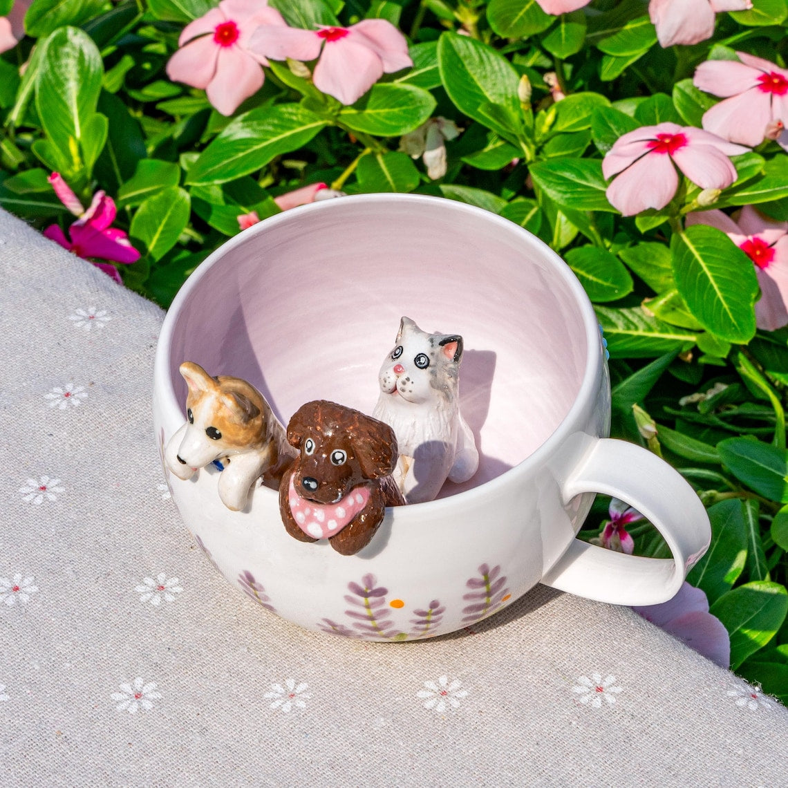 Custom Pet Figurine Mug with Name – Handmade Cat & Dog Ceramic Mug Christmas Keepsake Gift for Pet Lovers