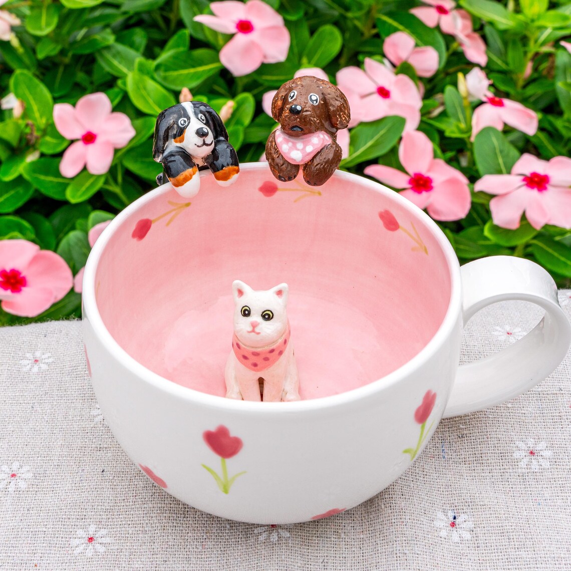 Custom Pet Figurine Mug with Name – Handmade Cat & Dog Ceramic Mug Christmas Keepsake Gift for Pet Lovers