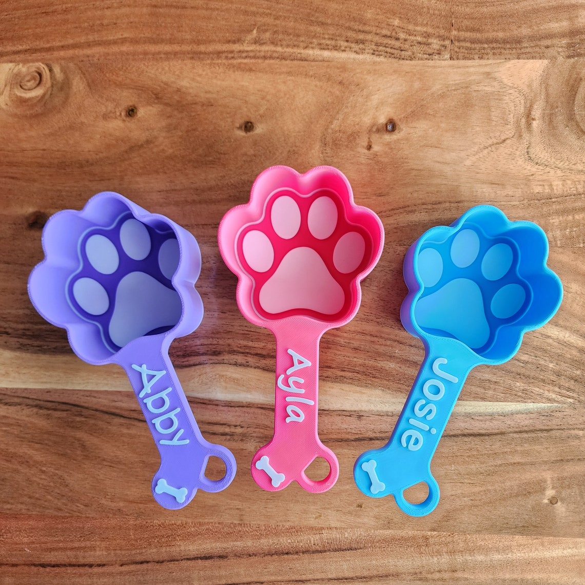 Personalisierter Futterlöffel mit Hundepfotenabdruck und Namen, Geschenk für Tierliebhaber