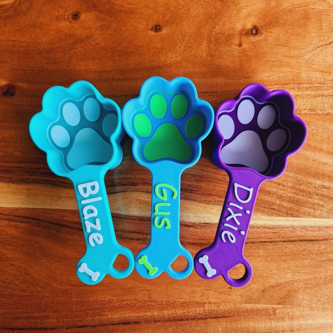 Personalisierter Futterlöffel mit Hundepfotenabdruck und Namen, Geschenk für Tierliebhaber